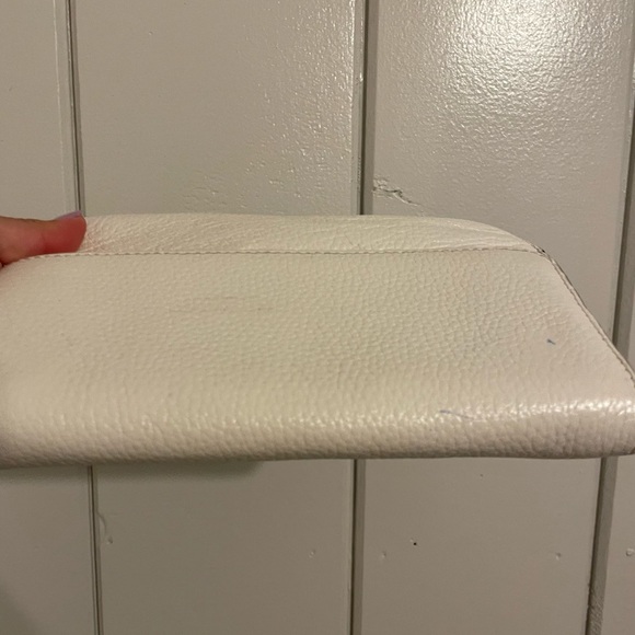 White Michael Kors wallet - Picture 12 of 13